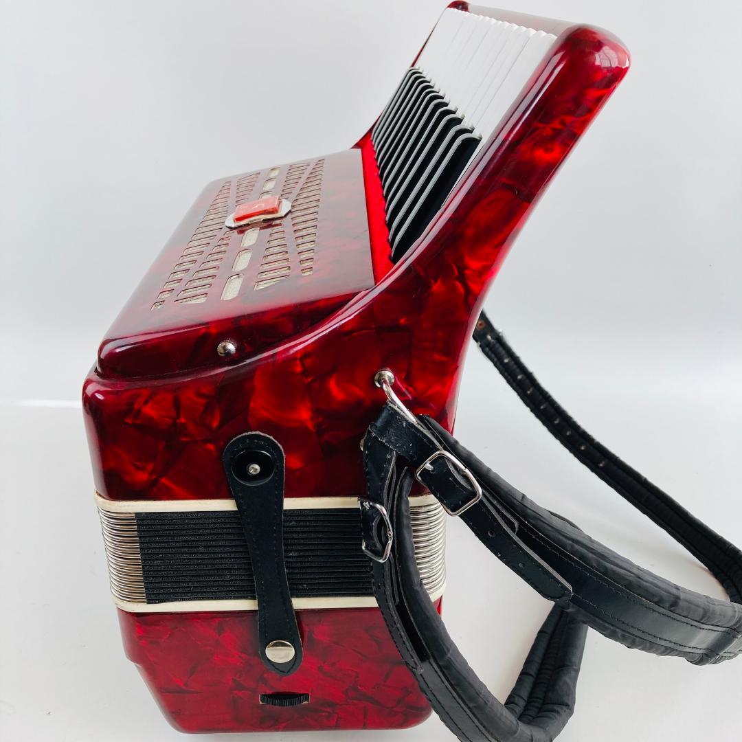 美品 BAILE アコーディオン M2019 30鍵 24ベース 赤 ケース付