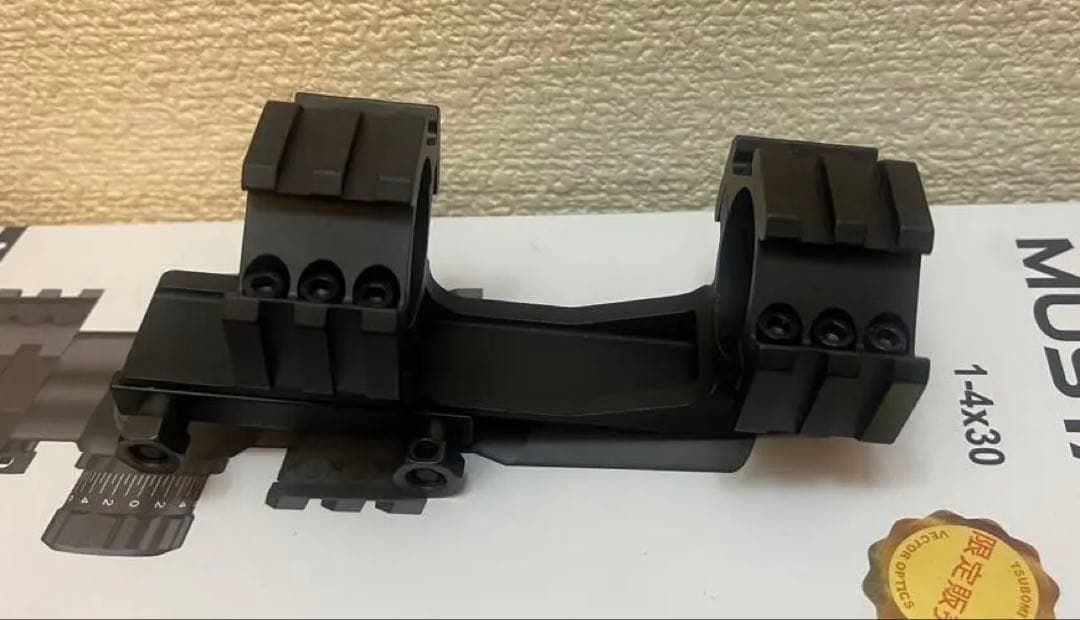 ベクターオプティクス ライフルスコープ Mustang 1-4x30 〔美品〕