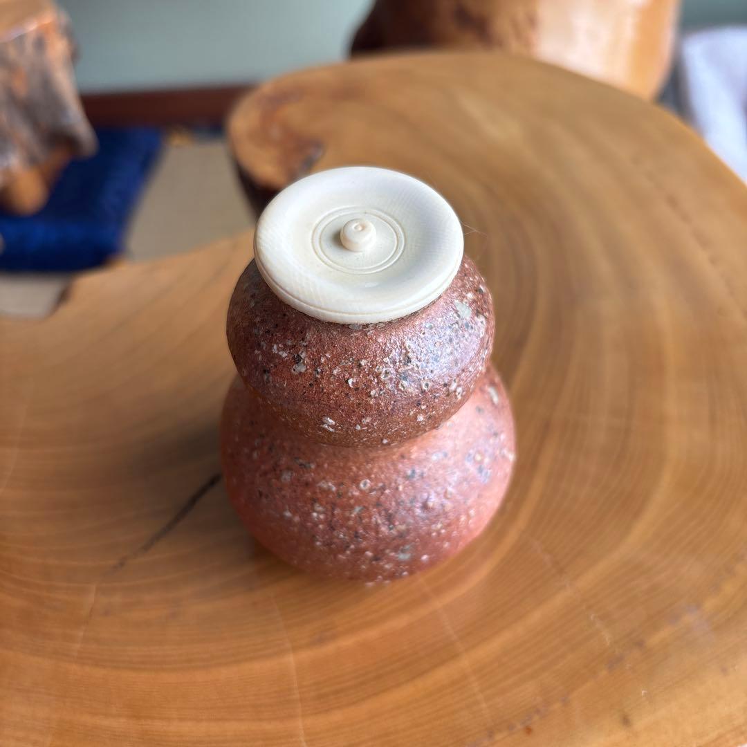 信楽焼 春齋 仕覆付 龍村美術織物 紅牙端錦 茶道具 共箱