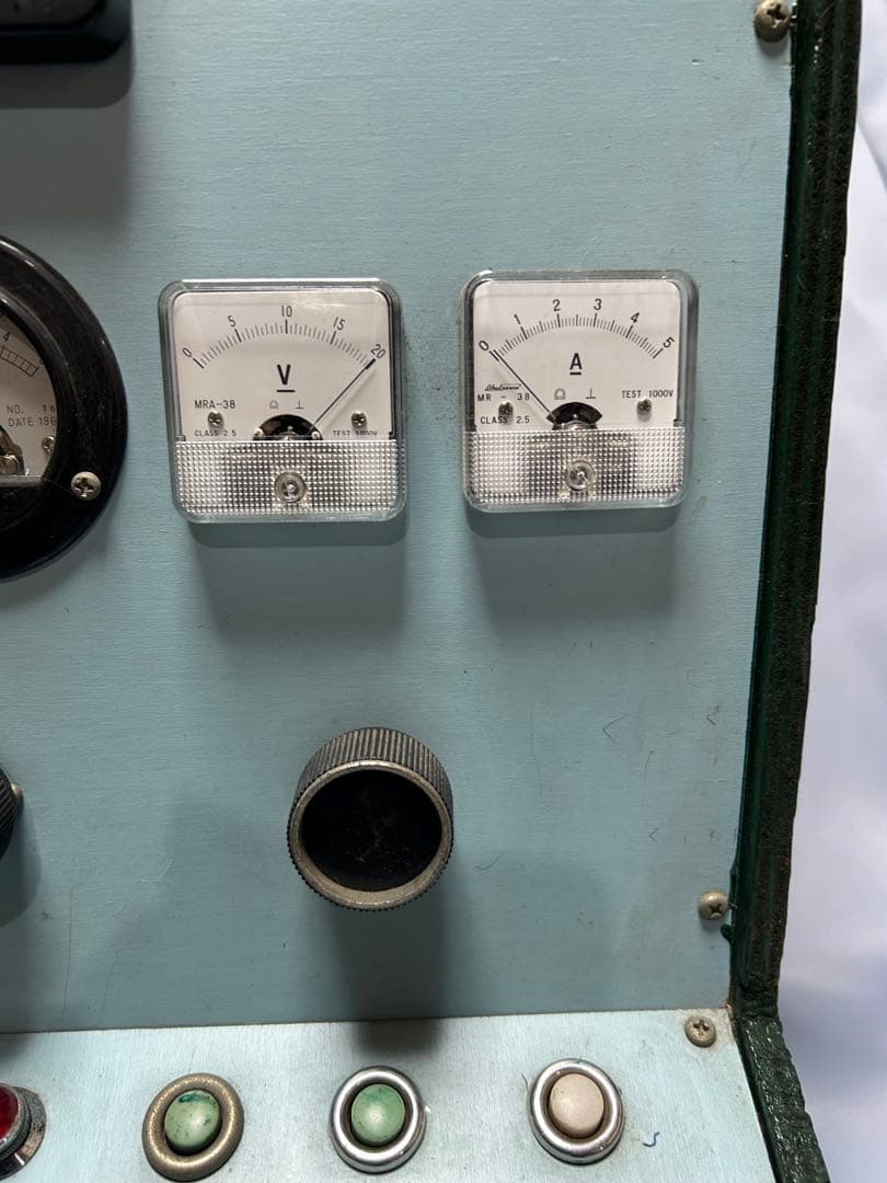 定電圧電源装置　3回路　【ジャンク】　レトロ