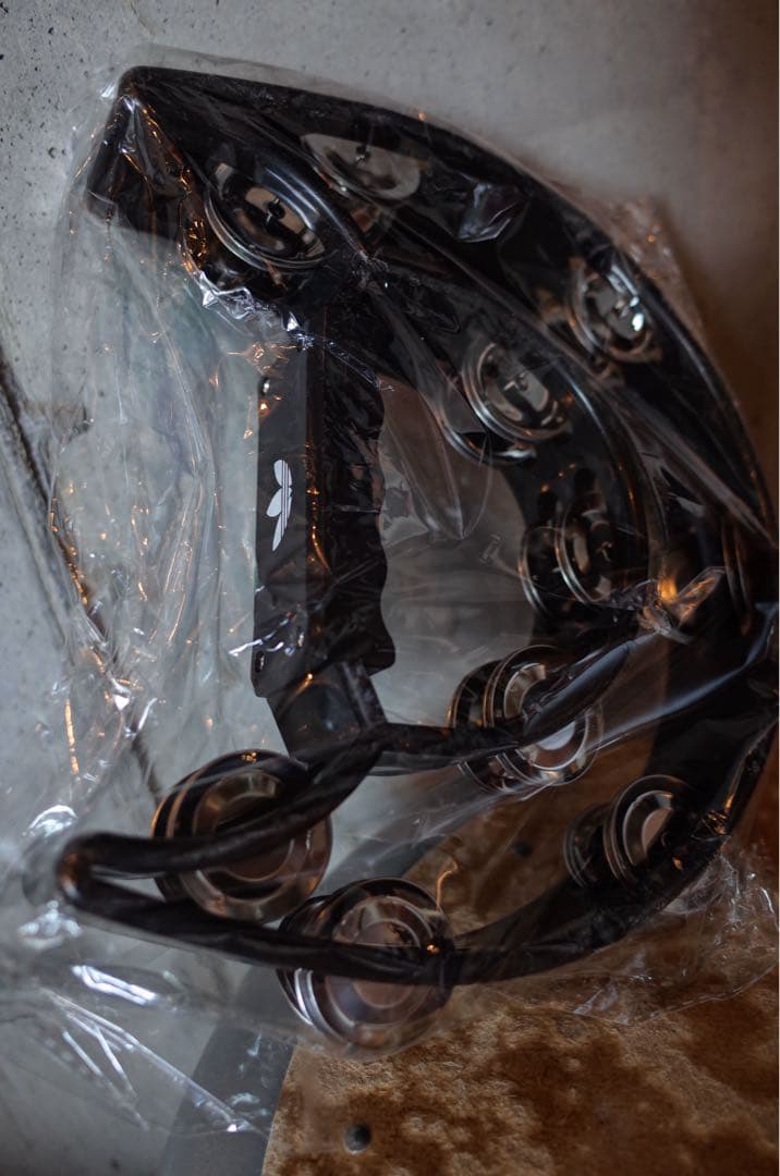 oasis adidas ブラック タンバリン