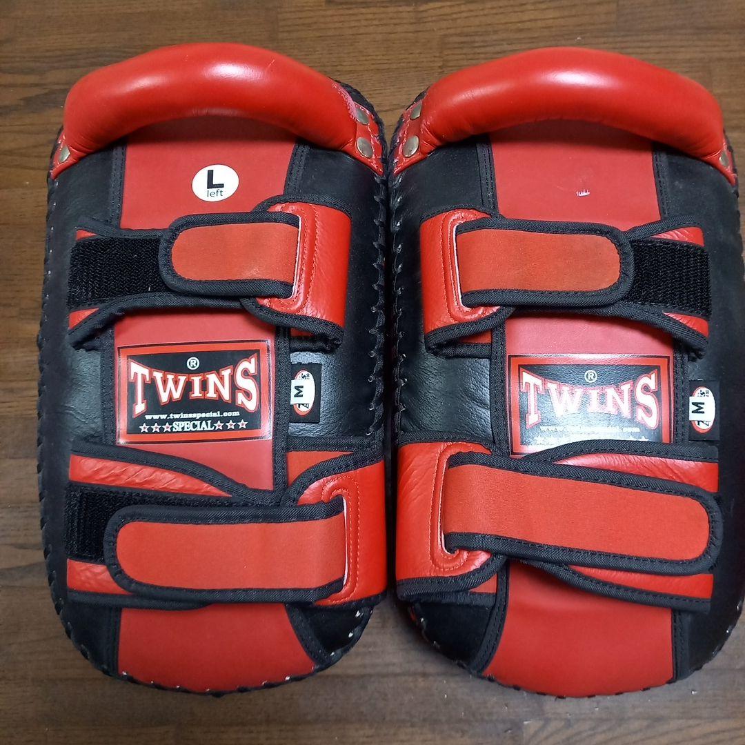 TWINS SPECIAL キックミット M