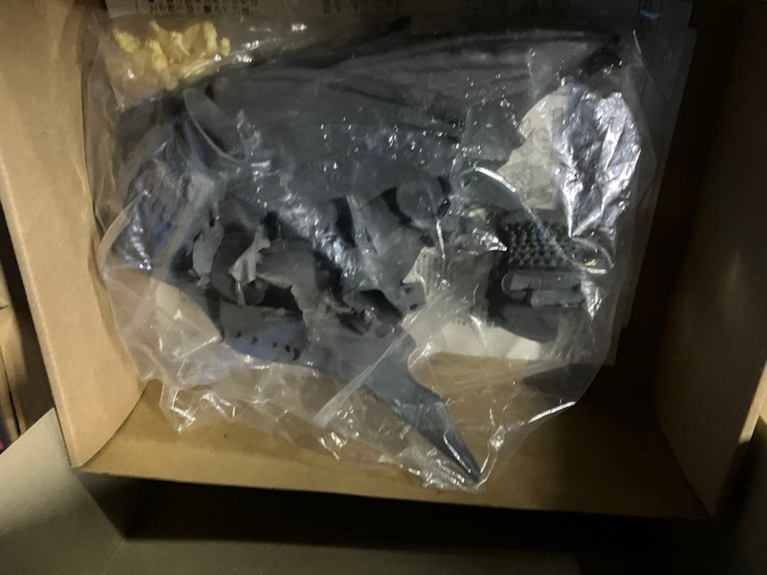 M*M様 BATTRA 成虫　幼虫　海洋堂1/400 ソフトビニールキット２つセ