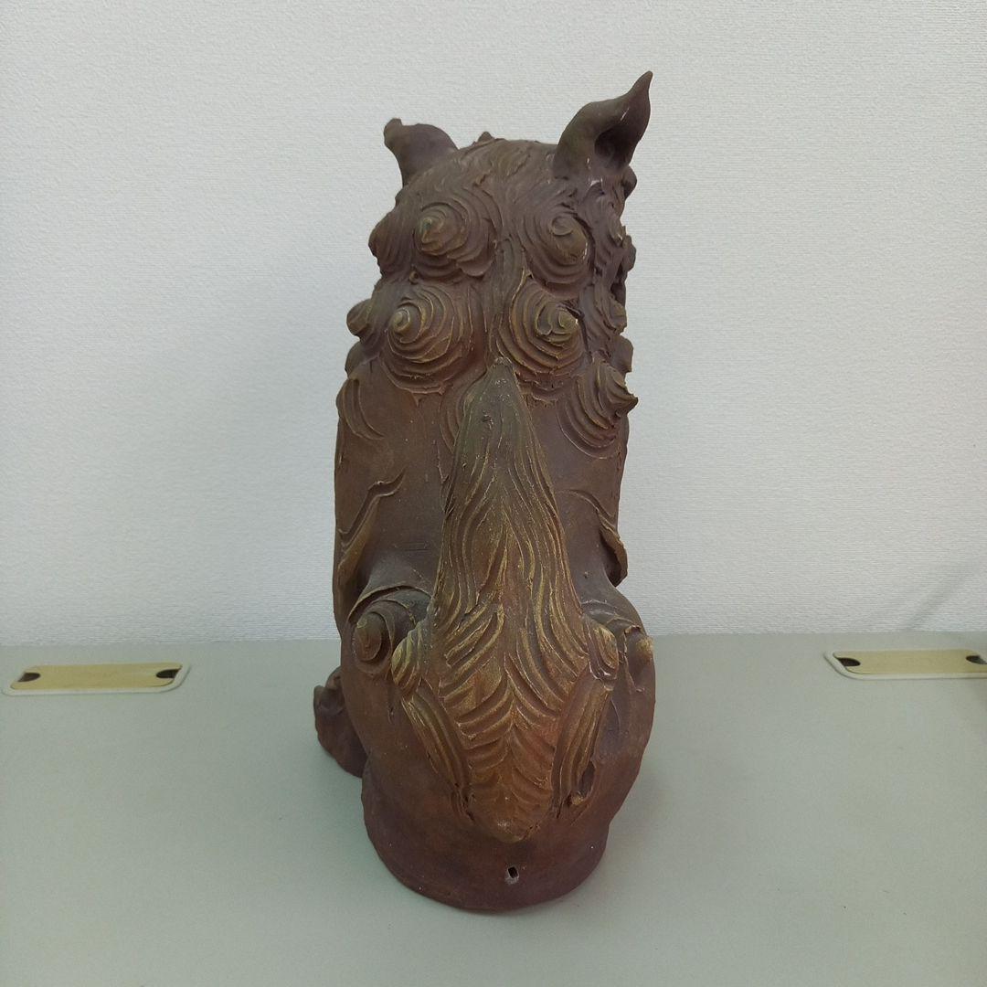 茶色の素焼きシーサー