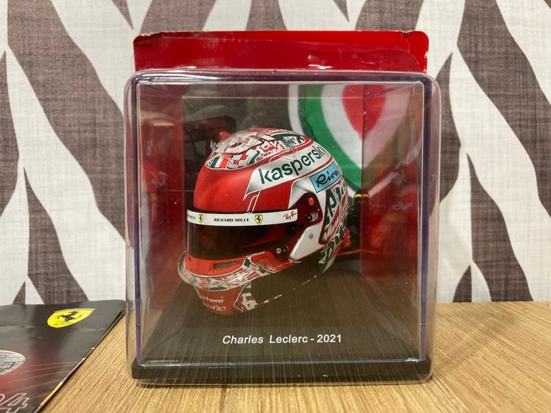 日本未発売　ビッグスケールF1コレクション　ルクレール　ヘルメット　2021年