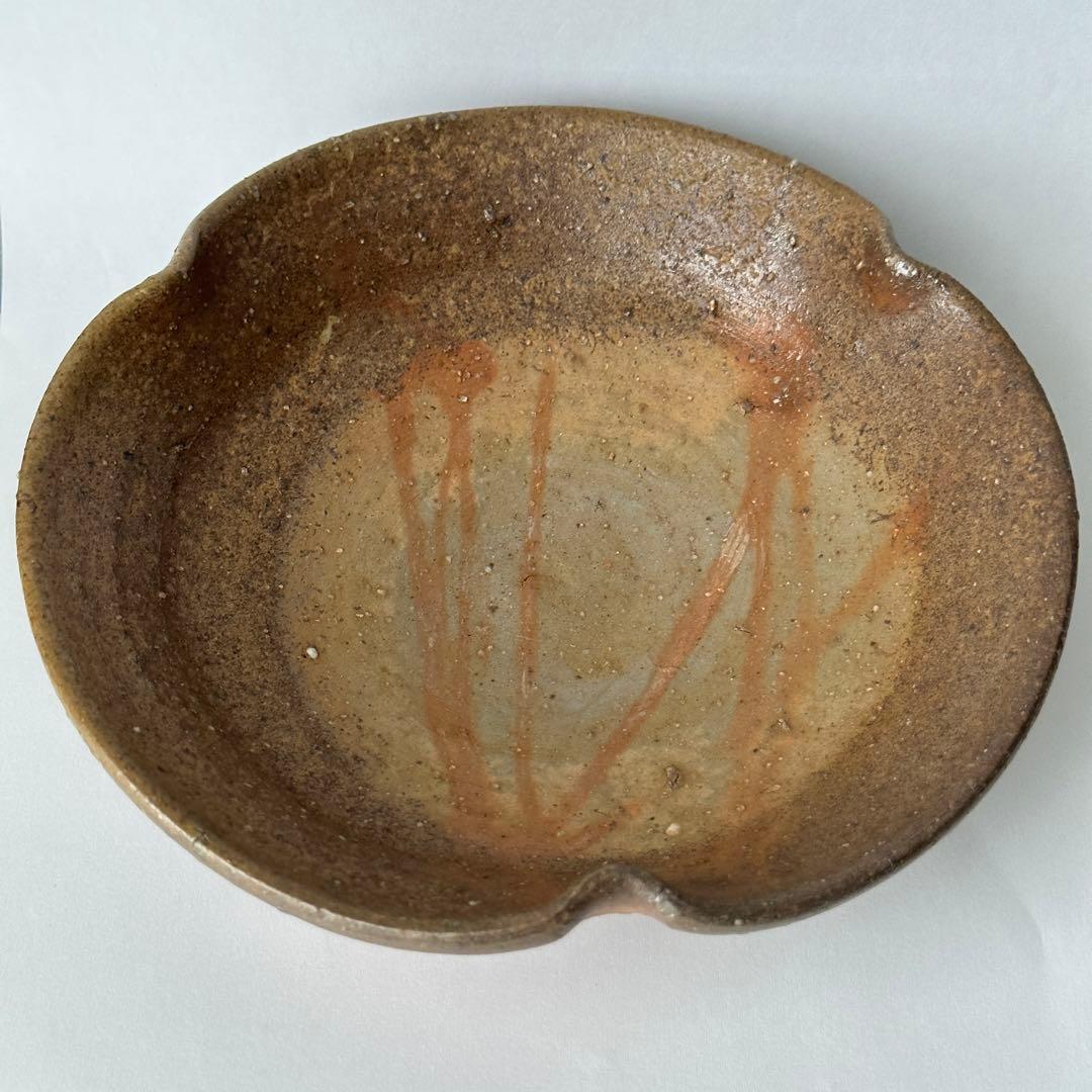 金重まこと 備前 花型 緋襷 皿