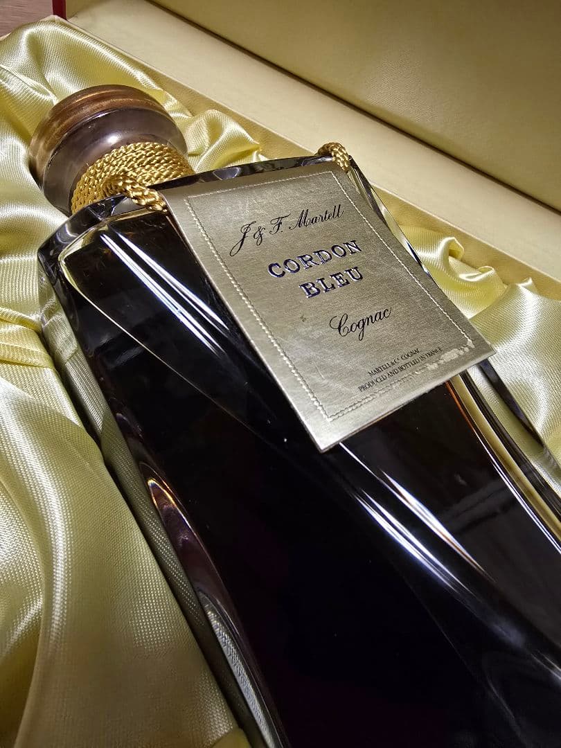 新品未使用 マーテル コルドンブルー バカラボトル ケース付 700ml