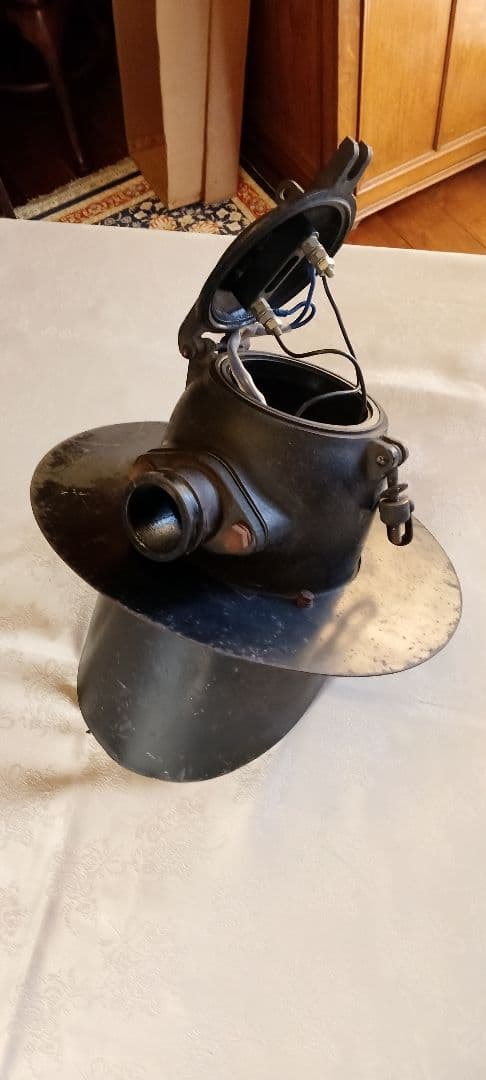 鉄道信号機用 赤色ホーン型信号灯