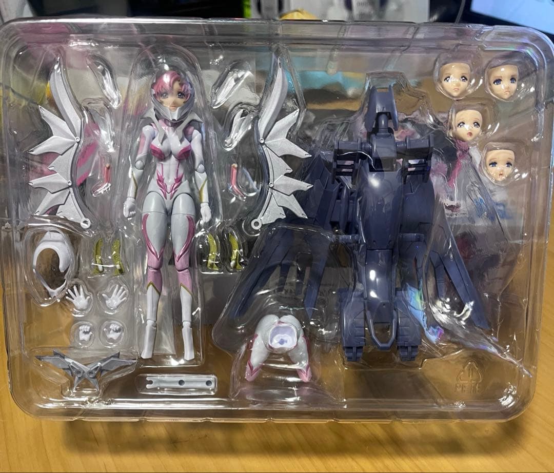 魂ウェブ商店　SHFiguarts ラクス・クライン　パイロットスーツ版