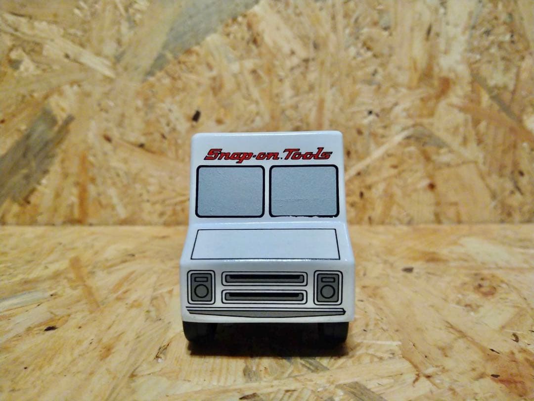 スナップオン　スナップオンバン　ミニカー　ホワイト