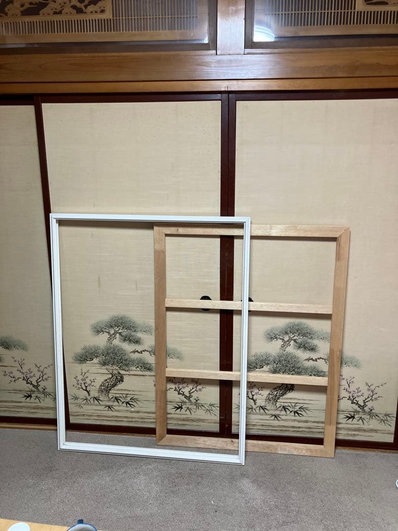 絵画木枠と額縁中古品です。F50号になります。