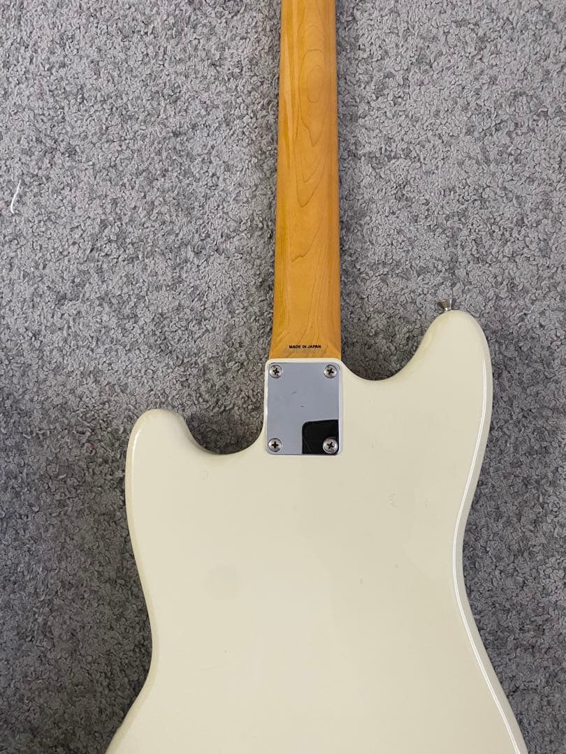 ギター Fender japan mustang