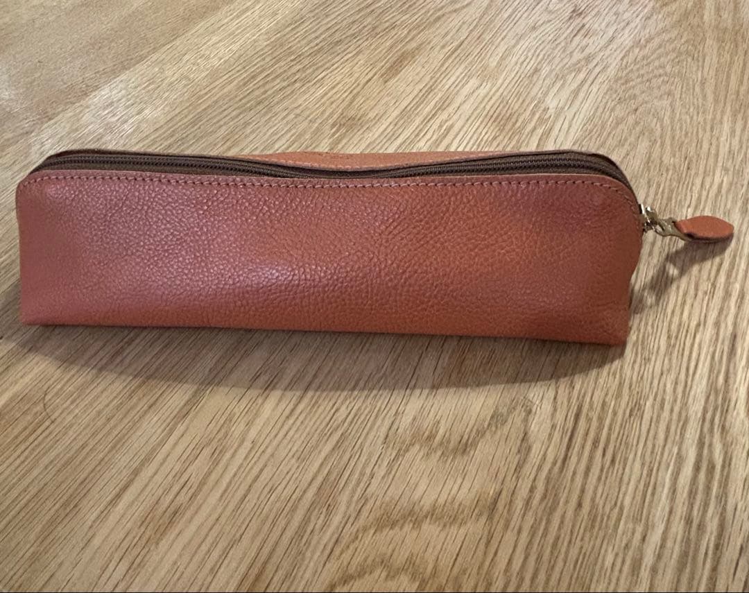 イルビゾンテ⭐︎IL BISONTE⭐︎レザー　ペンケース