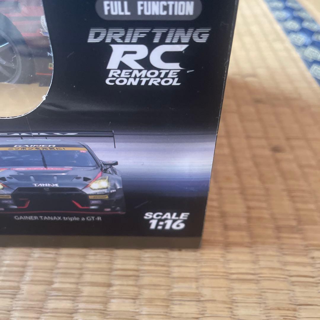 京商　Nissan GT-R Nismo RCカー 1:16