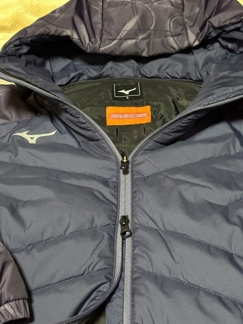 MIZUNOテックフィルブレスサーモコート ミドル丈　Lサイズ