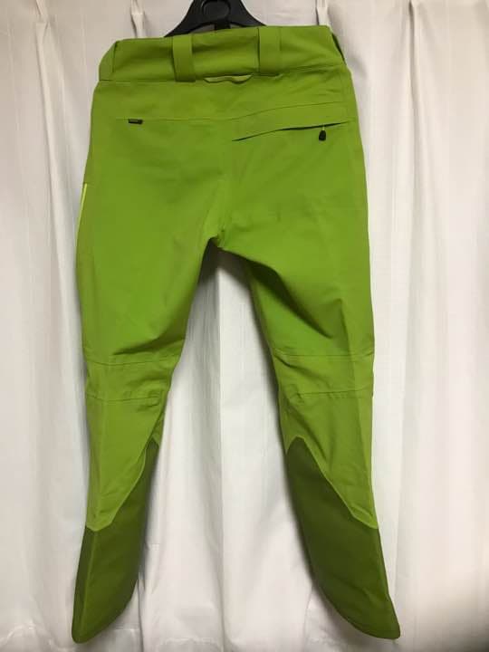 ホグロスフ レディース パンツ