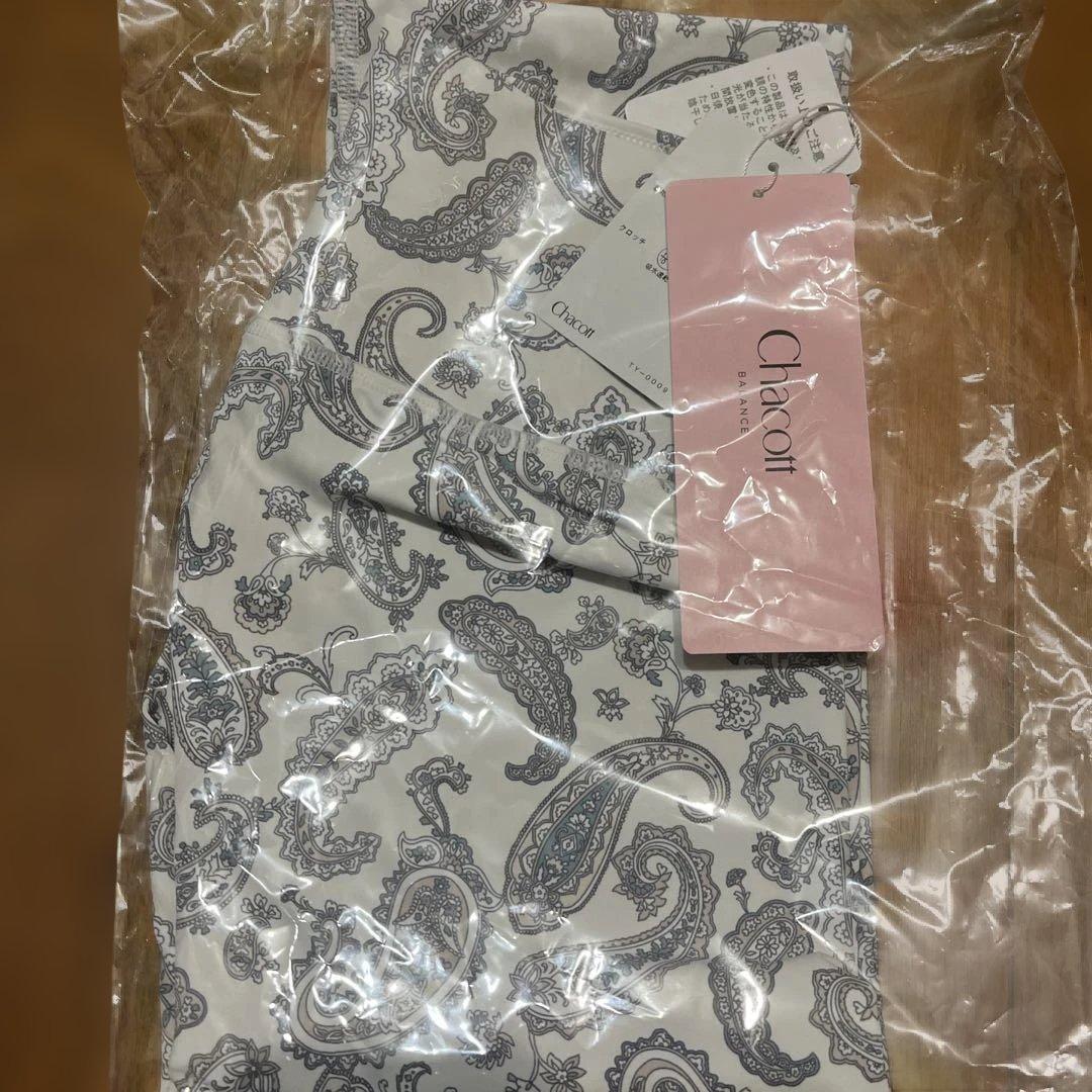 チャコット　ペイズリー柄ヨガレギンス