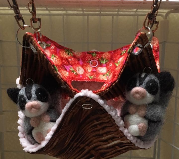 モモンガハウス(リアル・苺・籠柄)ボアピンク  2100円