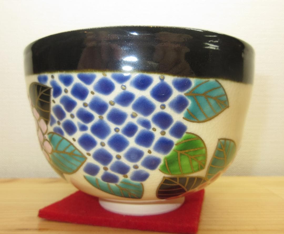 送料込【逢絢亭・新品】茶道具 茶碗 京焼 掛分 紫陽花の図  伊坂清香 共箱入り