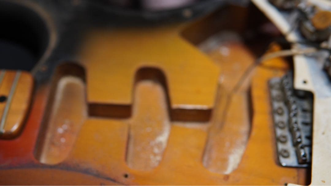 値下げします！1975年　オールドストラトキャスター サンバースト