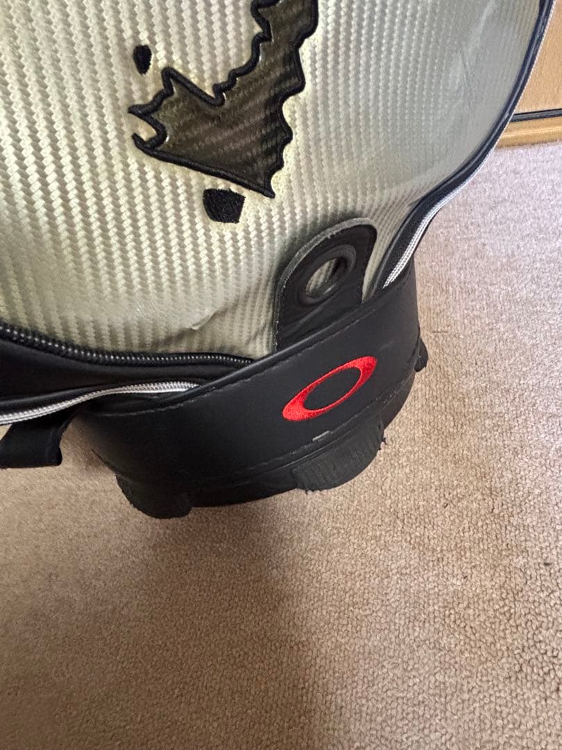 オークリー OAKLEY　キャディバッグ９.5型（ブラック/シルバー/レッド）