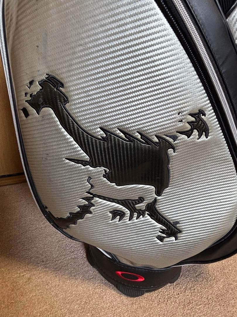 オークリー OAKLEY　キャディバッグ９.5型（ブラック/シルバー/レッド）