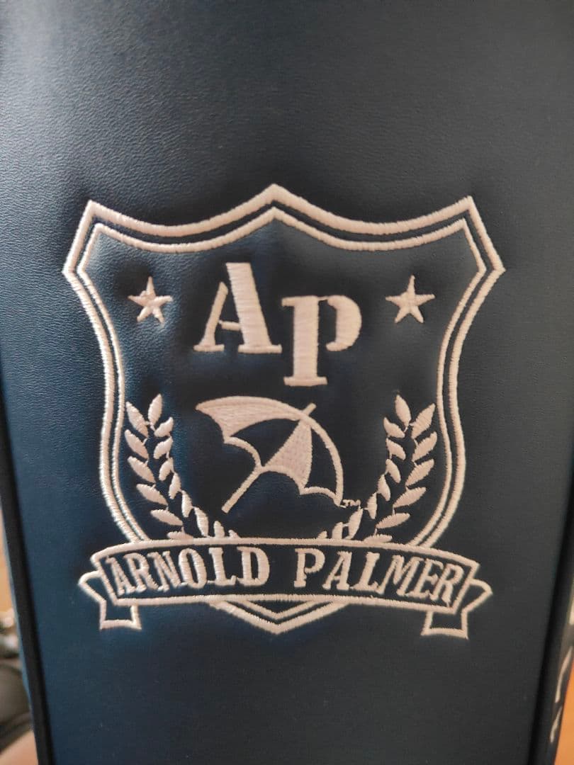 ※美品　Arnold Palmer 軽量キャディバッグ（ラウンド使用無しです）