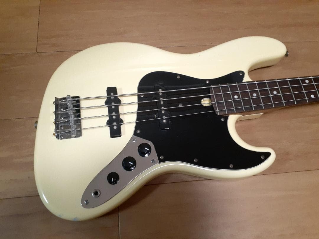 ベース GUITAR BASS BACCHUS JAZZ BASS