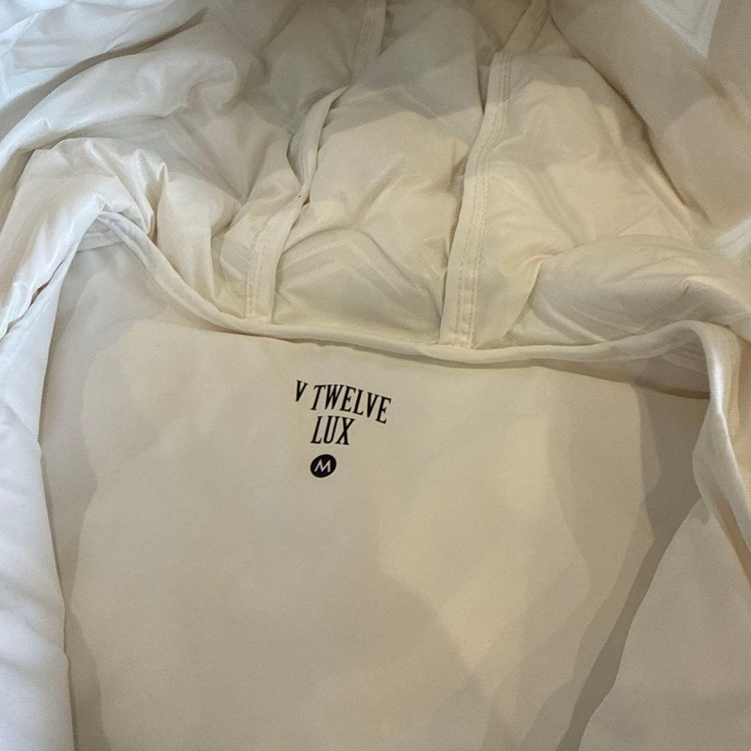 V TWELVE LUX フード付きダウンジャケット ホワイト