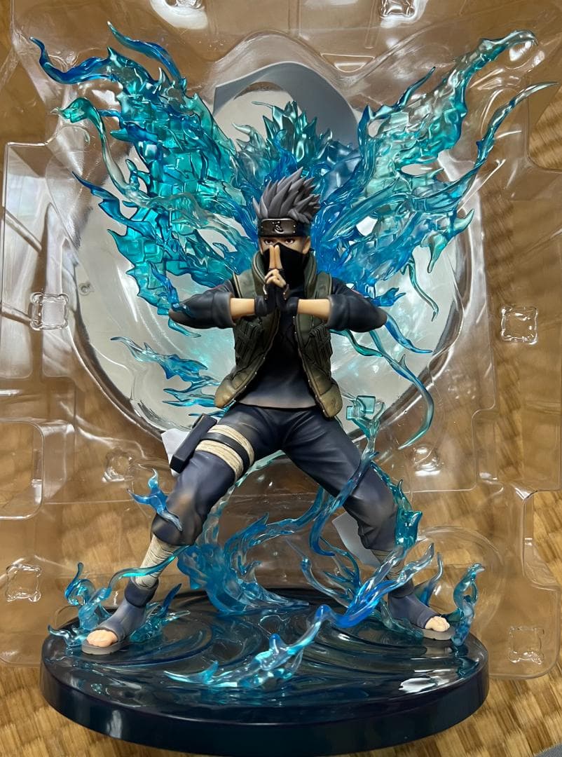 メガハウス G.E.M. ナルト はたけカカシ 須佐能乎ver. 光る台座付き