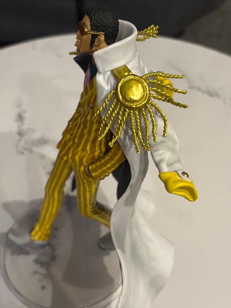 ワンピース 絶対的正義　一番くじ　フィギュア　4種セット　コンプ