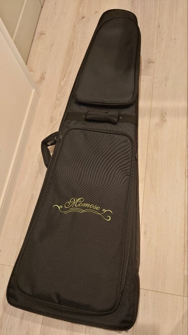 momose　custom 5弦ベース