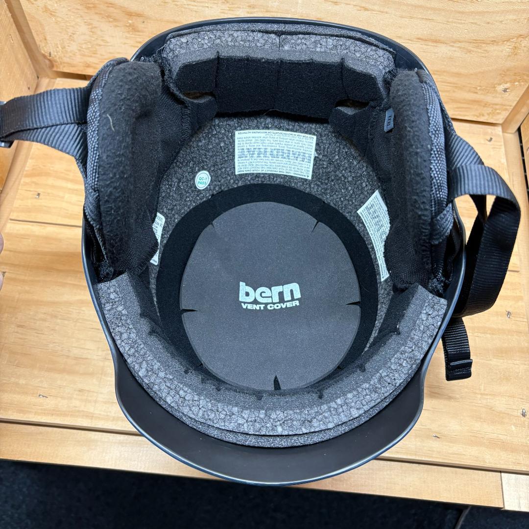 【4081】 bern　バーン　TEAM WATTS AF　チームワッツ