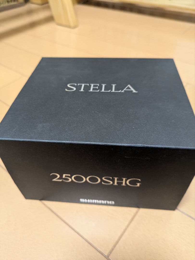 今月で出品取り消しシマノステラ2500SHG