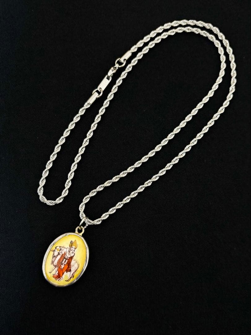 《週末価格》藤井風さん　オームペンダント クリシュナ神〈イエロー〉