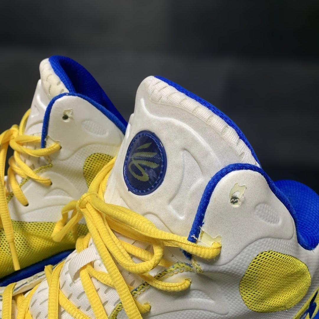 アンダーアーマー　カリー　Curry Spawn フロトロ　31センチ