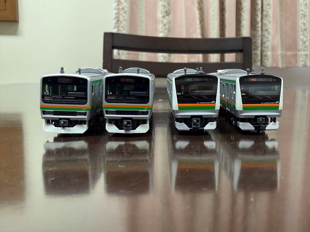 E231系1000番台10両＋E233系3000番台付属編成5両