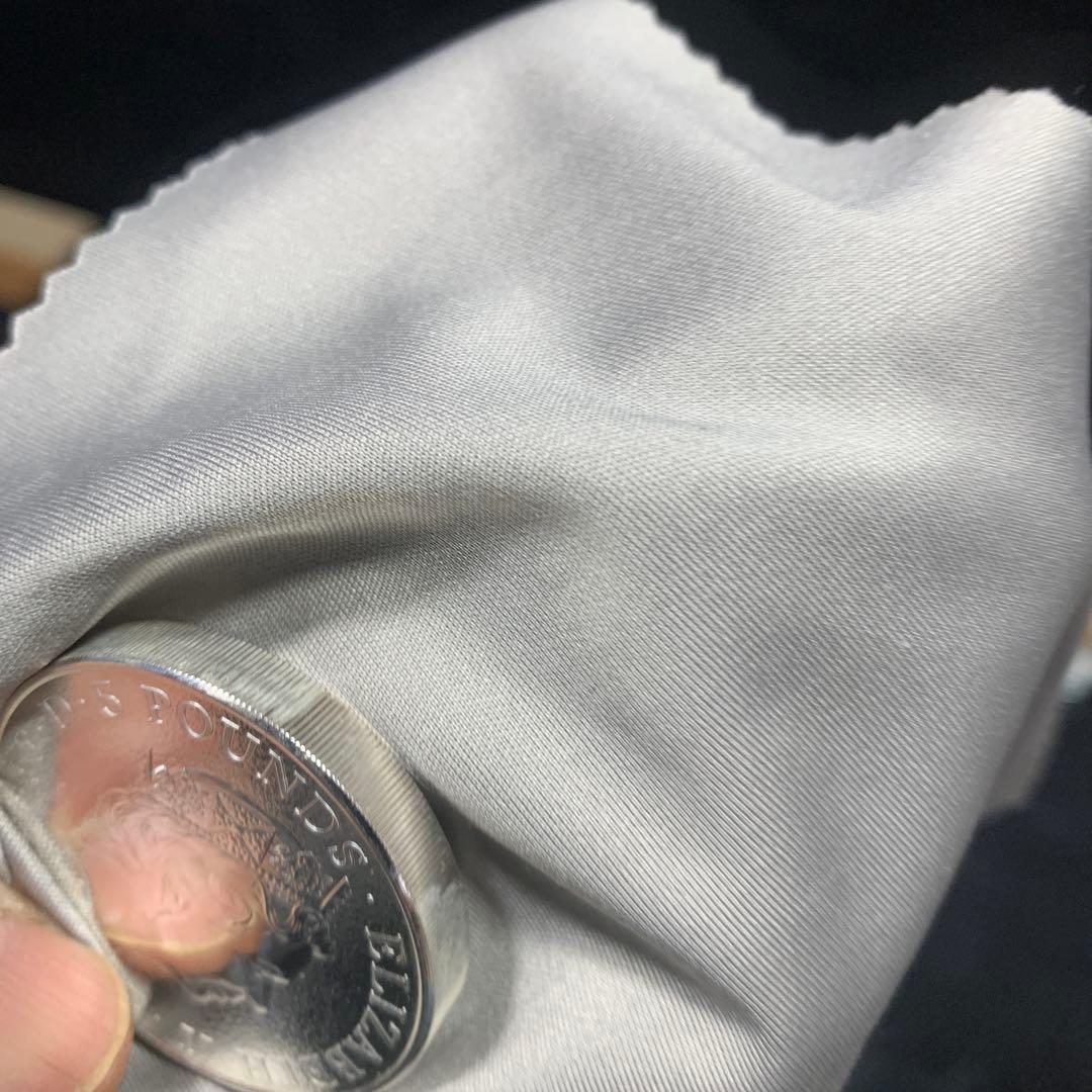 その4　純銀貨 2オンス クイーンズビースト　2016 ライオン・イングランド