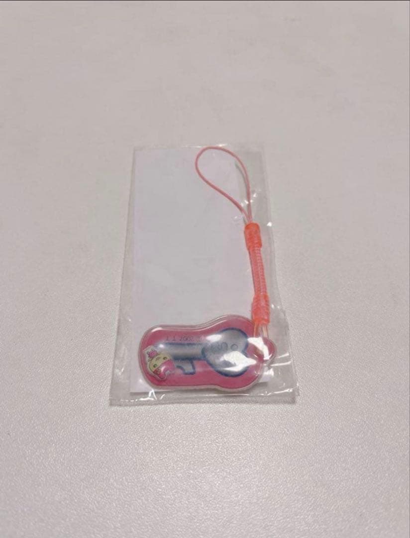 たまごっち　映画前売り特典　きずなのカギクリーナーストラップ新品未開封