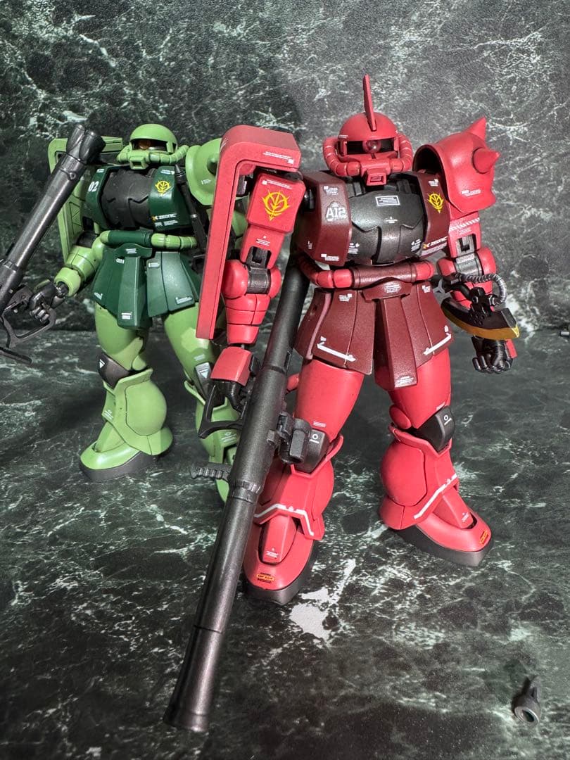 HG シャア専用ザクⅡ 塗装完成品　ガンプラ　ガンダム　塗装済
