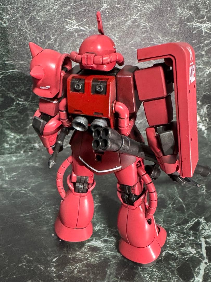 HG シャア専用ザクⅡ 塗装完成品　ガンプラ　ガンダム　塗装済