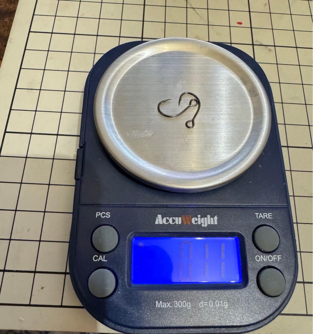 自作シングルフック　タングステンウェイト調整モデル