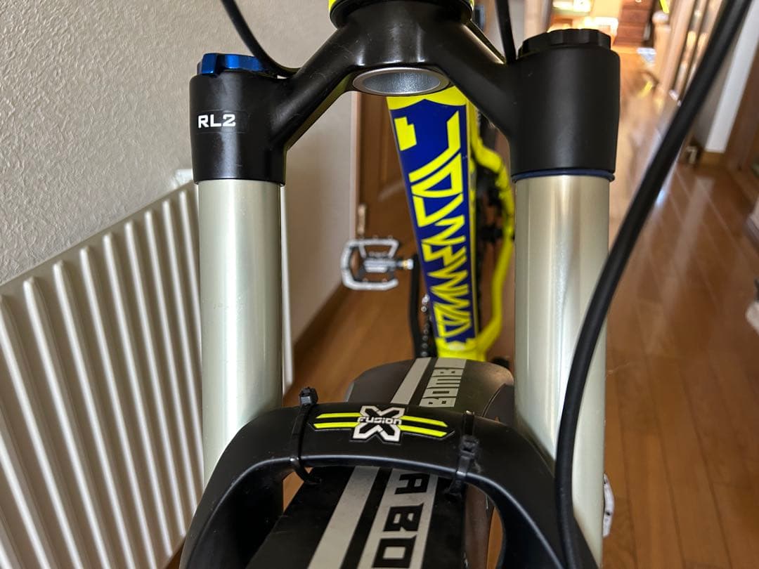 コメンサル　オールマウンテンハードテイル　NEO YELLOW Lサイズ