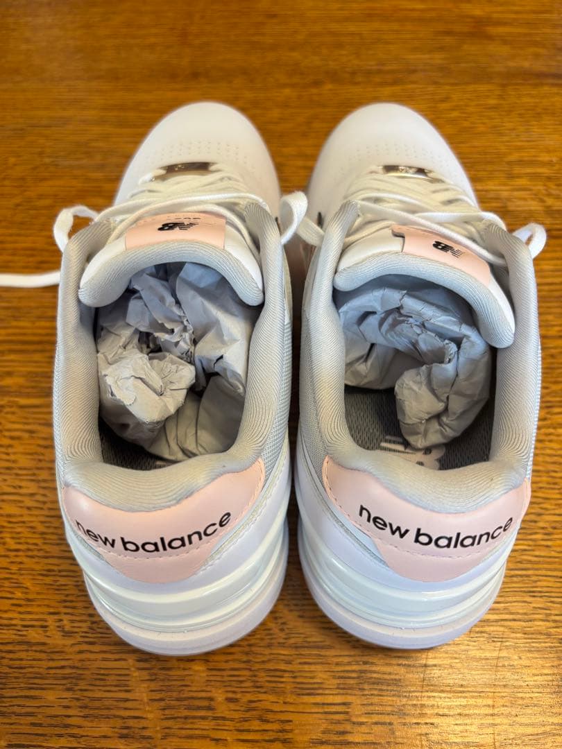 【新品】New Balance 3000 稲見萌音モデル22.5センチ