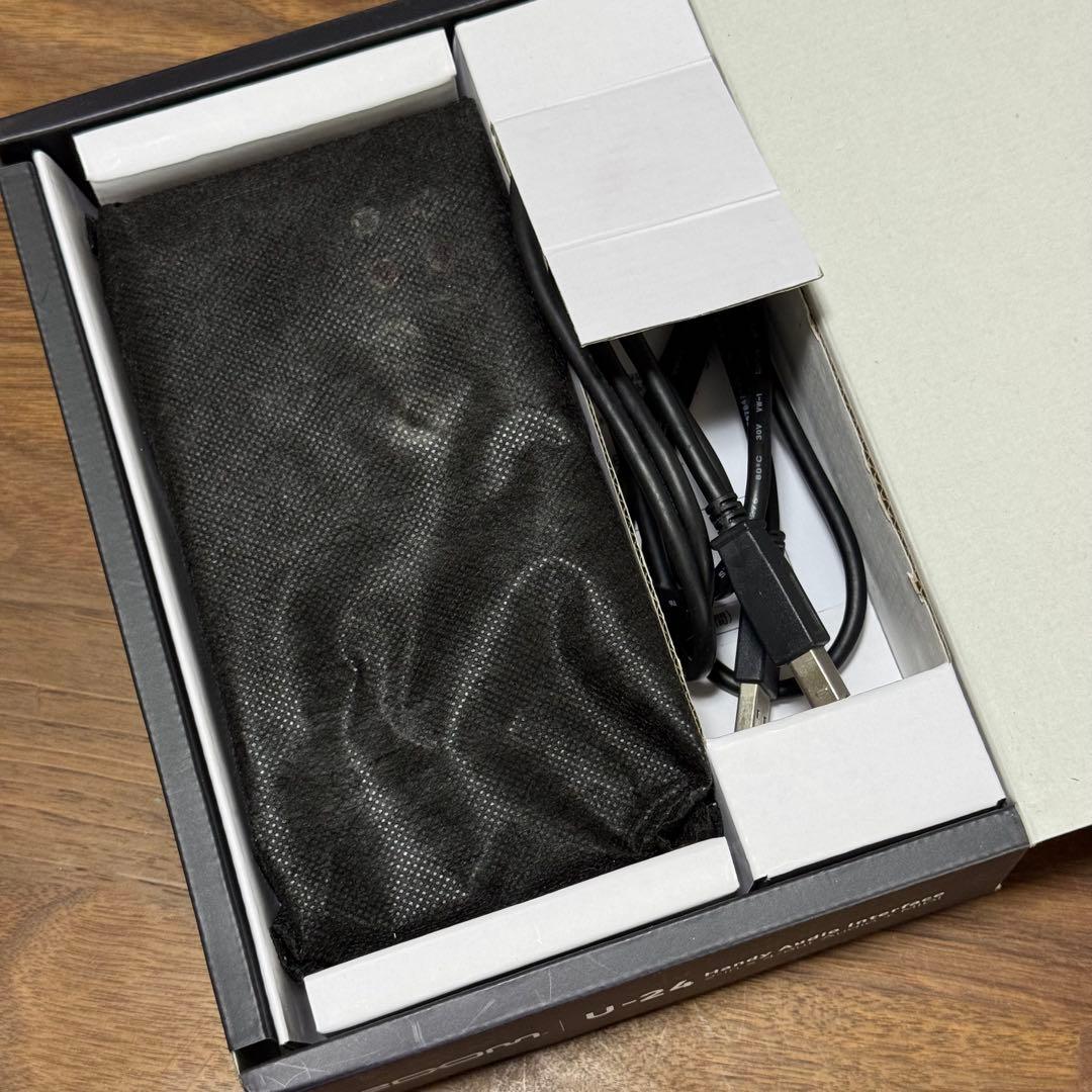 ZOOM U-24 オーディオインターフェイス