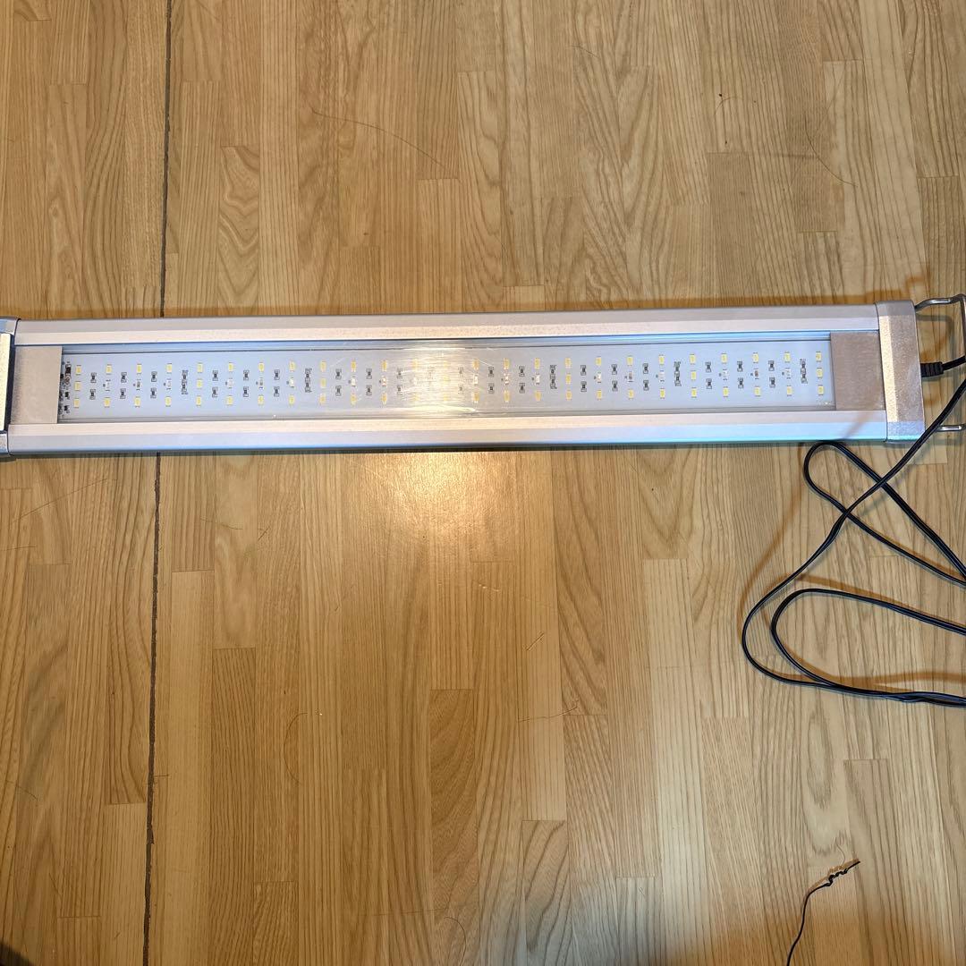 テトラ パワーLEDプレミアム60 (1900lm )