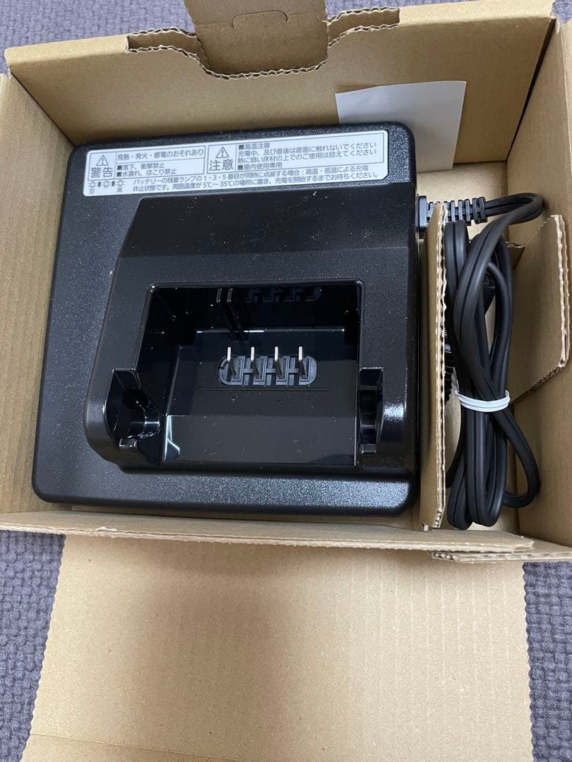 Panasonic NKJ075Z バッテリー充電器