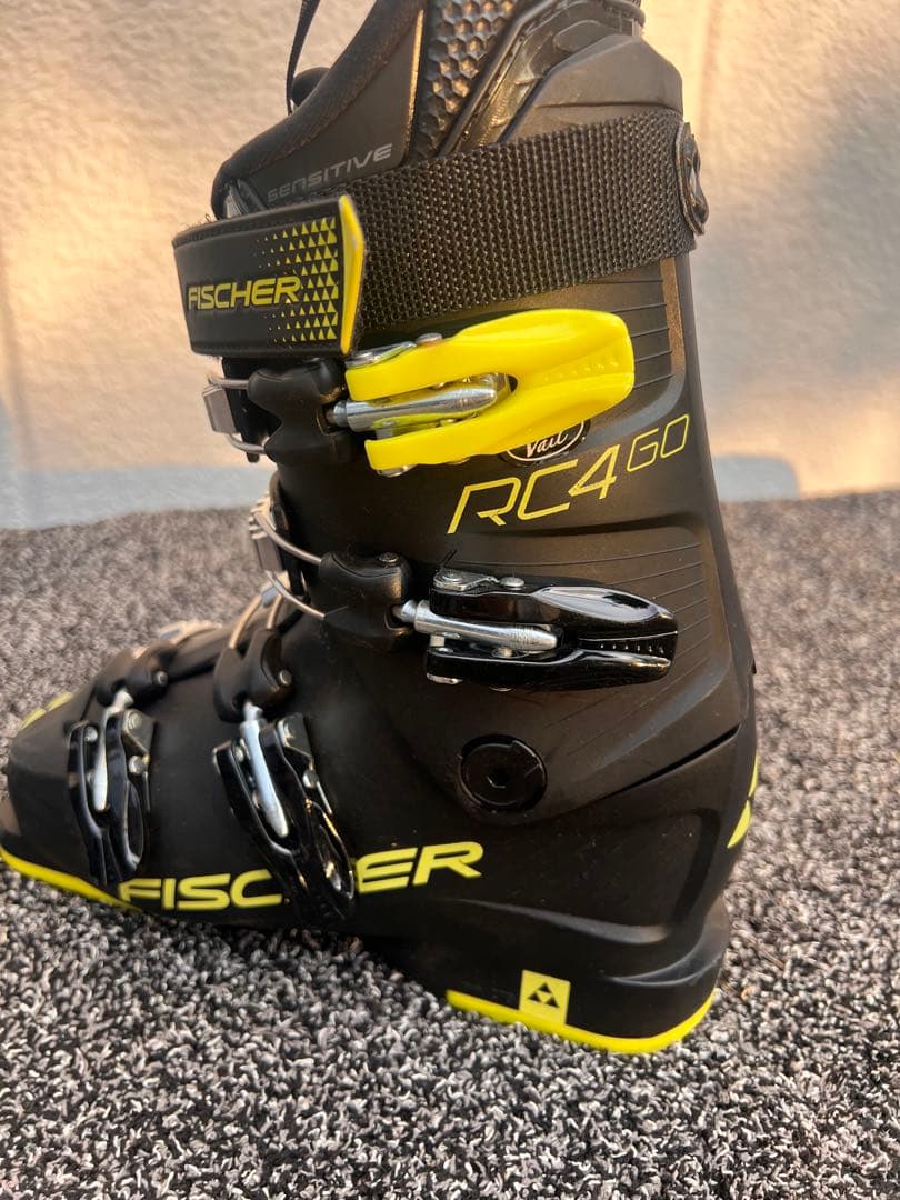 FISCHER RC4 GO 子供用スキー靴 ブラック/イエロー 23.5cm