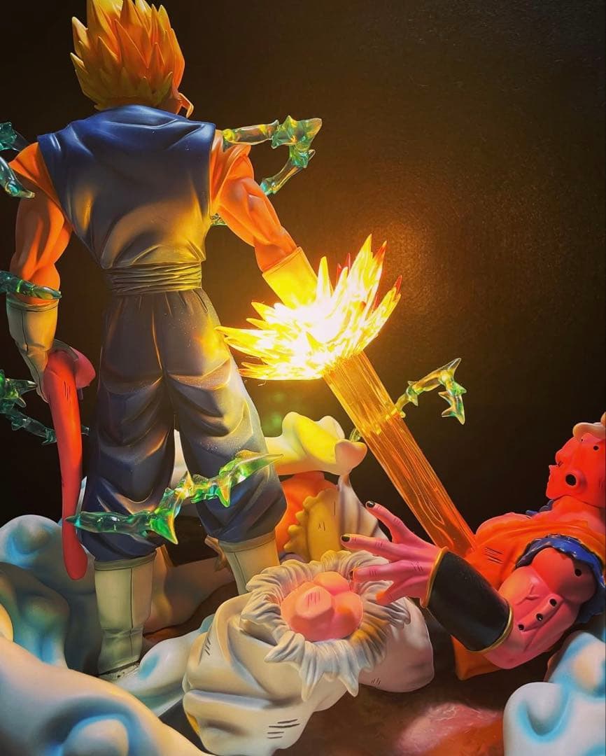 F4 スタジオ　ドラゴンボール　フィギュア　ベジット　vs 魔人ブウ　ガレキ