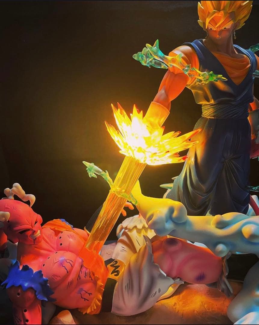 F4 スタジオ　ドラゴンボール　フィギュア　ベジット　vs 魔人ブウ　ガレキ